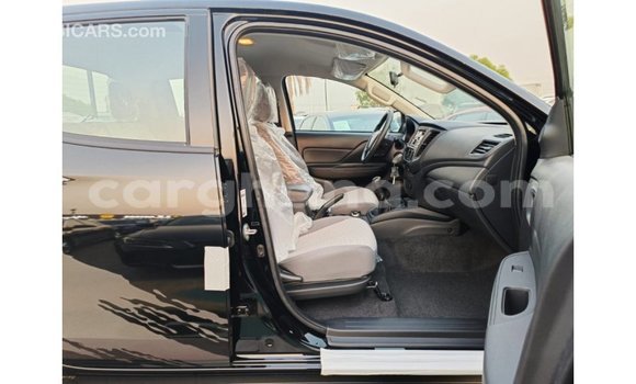 Ra Imported Mitsubishi L200 Black Ọkọ̀ in Import - Dubai ni Ashanti Ra Imported Mitsubishi L200 Black Ọkọ̀ in Import - Dubai ni Ashanti