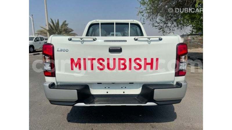Big with watermark mitsubishi l200 ashanti import dubai 56360
