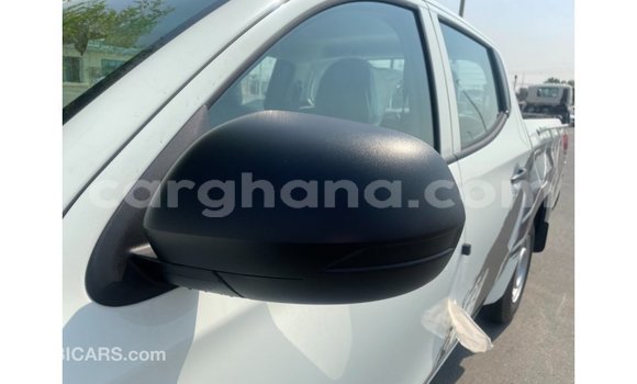 Buy Import Mitsubishi L200 White Car in Import - Dubai in Ashanti Buy Import Mitsubishi L200 White Car in Import - Dubai in Ashanti