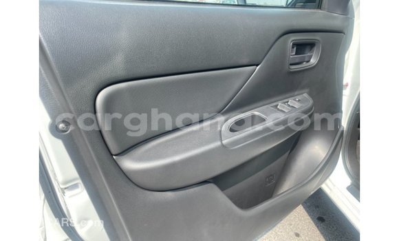 Buy Import Mitsubishi L200 White Car in Import - Dubai in Ashanti Buy Import Mitsubishi L200 White Car in Import - Dubai in Ashanti