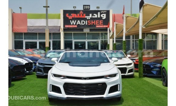 Ra Imported Chevrolet Camaro funfun Ọkọ̀ in Import - Dubai ni Ashanti Ra Imported Chevrolet Camaro funfun Ọkọ̀ in Import - Dubai ni Ashanti