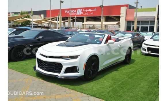 Ra Imported Chevrolet Camaro funfun Ọkọ̀ in Import - Dubai ni Ashanti Ra Imported Chevrolet Camaro funfun Ọkọ̀ in Import - Dubai ni Ashanti