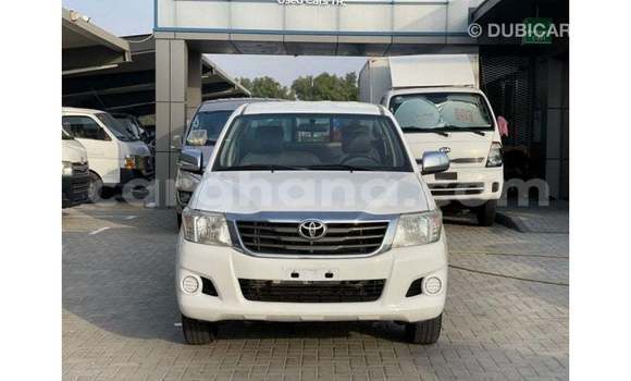 Ra Imported Toyota Hilux funfun Ọkọ̀ in Import - Dubai ni Ashanti Ra Imported Toyota Hilux funfun Ọkọ̀ in Import - Dubai ni Ashanti