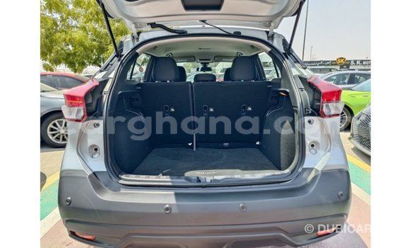 Buy Import Nissan Evalia Other Truck in Import - Dubai in Ashanti Buy Import Nissan Evalia Other Truck in Import - Dubai in Ashanti