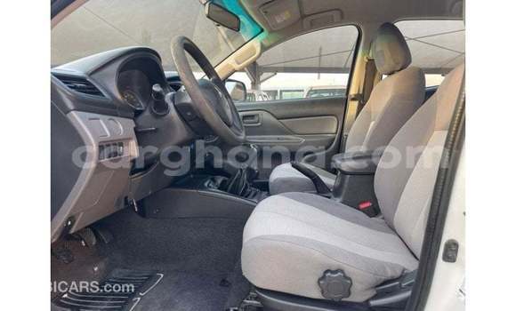 Ra Imported Mitsubishi L200 funfun Ọkọ̀ in Import - Dubai ni Ashanti Ra Imported Mitsubishi L200 funfun Ọkọ̀ in Import - Dubai ni Ashanti