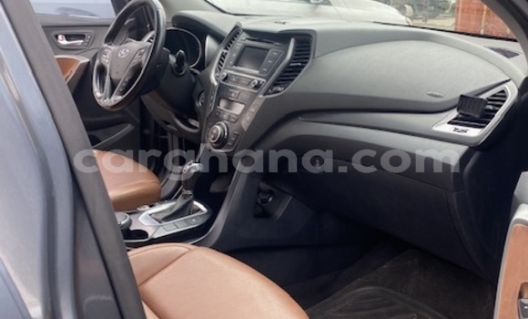 Buy Used Hyundai Santa Fe Beige Car in Sekondi–Takoradi Metropolitan in Western Buy Used Hyundai Santa Fe Beige Car in Sekondi–Takoradi Metropolitan in Western