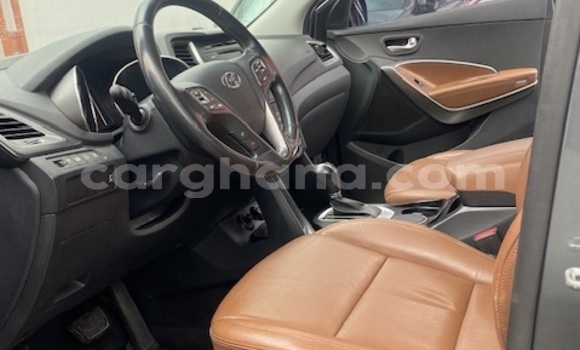 Buy Used Hyundai Santa Fe Beige Car in Sekondi–Takoradi Metropolitan in Western Buy Used Hyundai Santa Fe Beige Car in Sekondi–Takoradi Metropolitan in Western