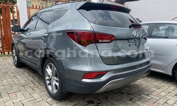 Buy Used Hyundai Santa Fe Beige Car in Sekondi–Takoradi Metropolitan in Western Buy Used Hyundai Santa Fe Beige Car in Sekondi–Takoradi Metropolitan in Western