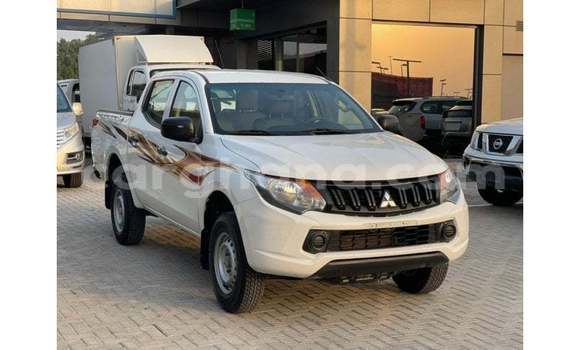 Buy Import Mitsubishi L200 White Car in Import - Dubai in Ashanti Buy Import Mitsubishi L200 White Car in Import - Dubai in Ashanti