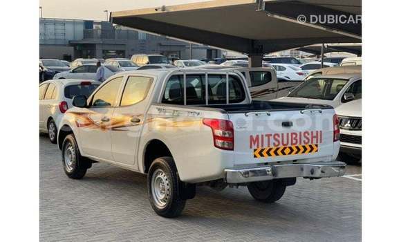 Buy Import Mitsubishi L200 White Car in Import - Dubai in Ashanti Buy Import Mitsubishi L200 White Car in Import - Dubai in Ashanti