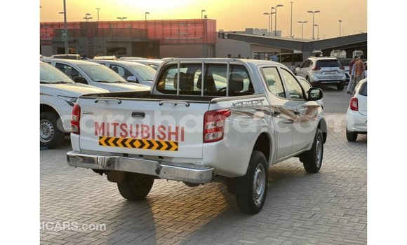 Buy Import Mitsubishi L200 White Car in Import - Dubai in Ashanti Buy Import Mitsubishi L200 White Car in Import - Dubai in Ashanti