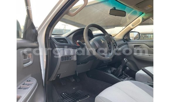 Buy Import Mitsubishi L200 White Car in Import - Dubai in Ashanti Buy Import Mitsubishi L200 White Car in Import - Dubai in Ashanti
