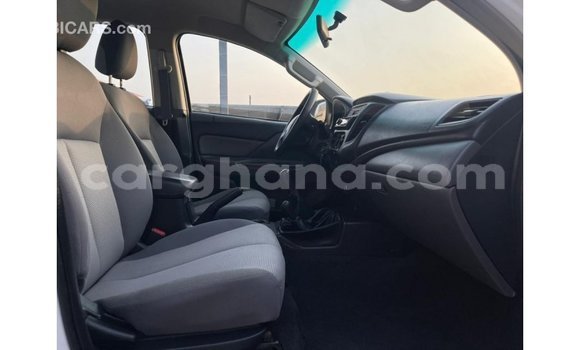 Buy Import Mitsubishi L200 White Car in Import - Dubai in Ashanti Buy Import Mitsubishi L200 White Car in Import - Dubai in Ashanti