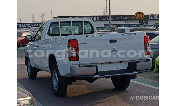 Buy Import Mitsubishi L200 White Car in Import - Dubai in Ashanti Buy Import Mitsubishi L200 White Car in Import - Dubai in Ashanti