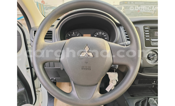 Buy Import Mitsubishi L200 White Car in Import - Dubai in Ashanti Buy Import Mitsubishi L200 White Car in Import - Dubai in Ashanti