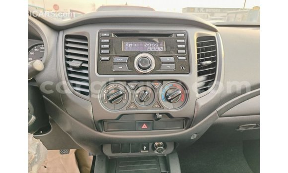 Buy Import Mitsubishi L200 White Car in Import - Dubai in Ashanti Buy Import Mitsubishi L200 White Car in Import - Dubai in Ashanti