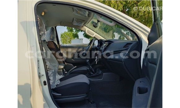 Buy Import Mitsubishi L200 White Car in Import - Dubai in Ashanti Buy Import Mitsubishi L200 White Car in Import - Dubai in Ashanti