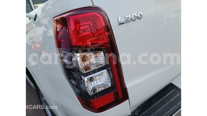 Big with watermark mitsubishi l200 ashanti import dubai 56399