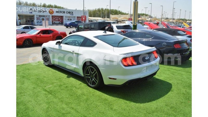 Big with watermark ford mustang ashanti import dubai 56401