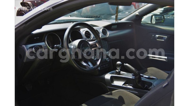 Big with watermark ford mustang ashanti import dubai 56401