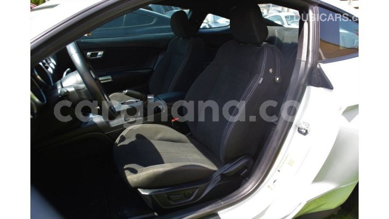 Big with watermark ford mustang ashanti import dubai 56401