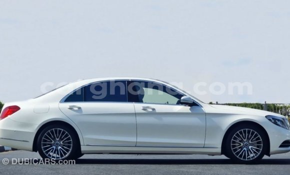 Sayi Imported Mercedes-Benz A200 White Mota in Import - Dubai a Ashanti Sayi Imported Mercedes-Benz A200 White Mota in Import - Dubai a Ashanti