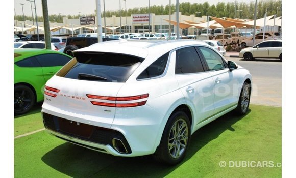 Sayi Imported Hyundai Genesis White Mota in Import - Dubai a Ashanti Sayi Imported Hyundai Genesis White Mota in Import - Dubai a Ashanti