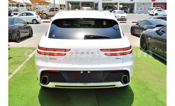 Sayi Imported Hyundai Genesis White Mota in Import - Dubai a Ashanti Sayi Imported Hyundai Genesis White Mota in Import - Dubai a Ashanti