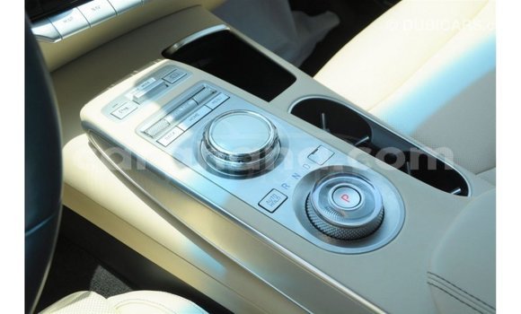 Sayi Imported Hyundai Genesis White Mota in Import - Dubai a Ashanti Sayi Imported Hyundai Genesis White Mota in Import - Dubai a Ashanti