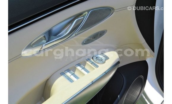 Sayi Imported Hyundai Genesis White Mota in Import - Dubai a Ashanti Sayi Imported Hyundai Genesis White Mota in Import - Dubai a Ashanti
