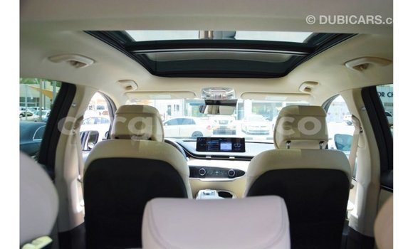 Sayi Imported Hyundai Genesis White Mota in Import - Dubai a Ashanti Sayi Imported Hyundai Genesis White Mota in Import - Dubai a Ashanti