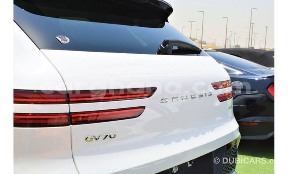 Sayi Imported Hyundai Genesis White Mota in Import - Dubai a Ashanti Sayi Imported Hyundai Genesis White Mota in Import - Dubai a Ashanti