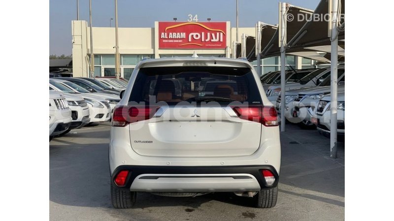 Big with watermark mitsubishi outlander ashanti import dubai 56412