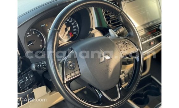 Ra Imported Mitsubishi Outlander funfun Ọkọ̀ in Import - Dubai ni Ashanti Ra Imported Mitsubishi Outlander funfun Ọkọ̀ in Import - Dubai ni Ashanti
