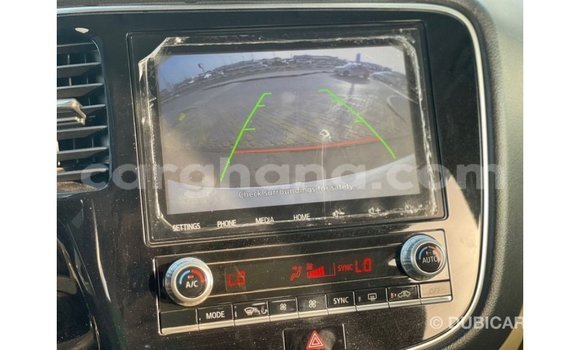 Ra Imported Mitsubishi Outlander funfun Ọkọ̀ in Import - Dubai ni Ashanti Ra Imported Mitsubishi Outlander funfun Ọkọ̀ in Import - Dubai ni Ashanti