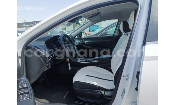 Buy Import Hyundai Sonata White Car in Import - Dubai in Ashanti Buy Import Hyundai Sonata White Car in Import - Dubai in Ashanti