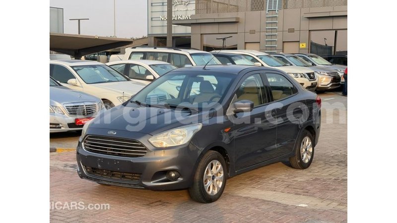 Big with watermark ford club wagon ashanti import dubai 56421