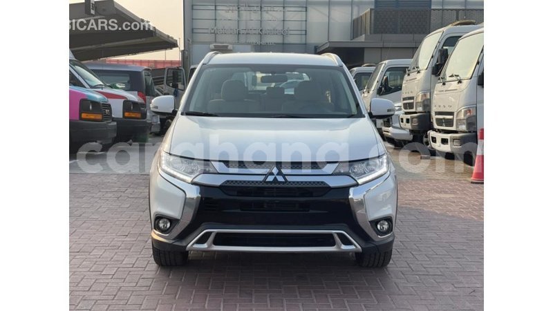 Big with watermark mitsubishi outlander ashanti import dubai 56422