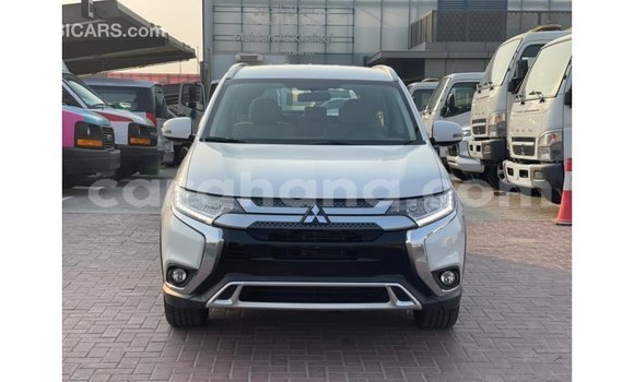 Ra Imported Mitsubishi Outlander funfun Ọkọ̀ in Import - Dubai ni Ashanti Ra Imported Mitsubishi Outlander funfun Ọkọ̀ in Import - Dubai ni Ashanti