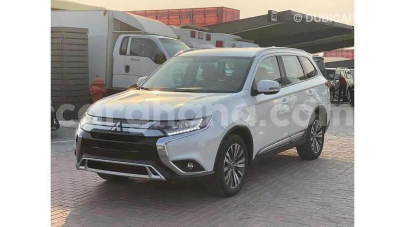 Big with watermark mitsubishi outlander ashanti import dubai 56422