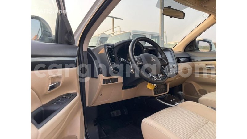 Big with watermark mitsubishi outlander ashanti import dubai 56422