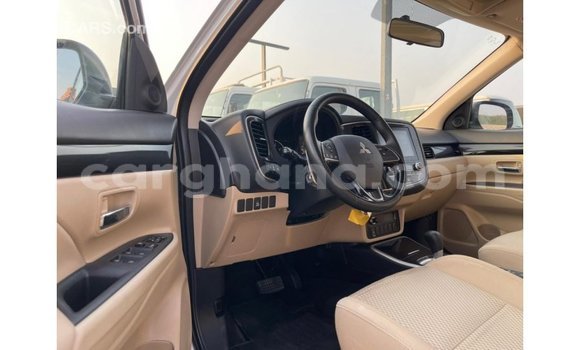 Ra Imported Mitsubishi Outlander funfun Ọkọ̀ in Import - Dubai ni Ashanti Ra Imported Mitsubishi Outlander funfun Ọkọ̀ in Import - Dubai ni Ashanti