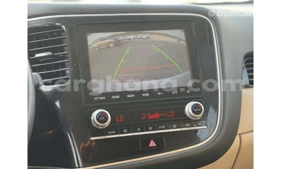 Ra Imported Mitsubishi Outlander funfun Ọkọ̀ in Import - Dubai ni Ashanti Ra Imported Mitsubishi Outlander funfun Ọkọ̀ in Import - Dubai ni Ashanti