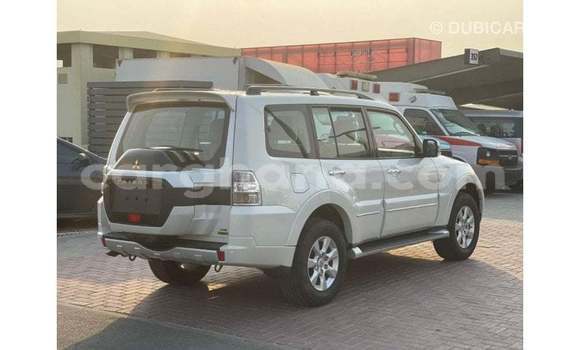 Ra Imported Mitsubishi Pajero funfun Ọkọ̀ in Import - Dubai ni Ashanti Ra Imported Mitsubishi Pajero funfun Ọkọ̀ in Import - Dubai ni Ashanti