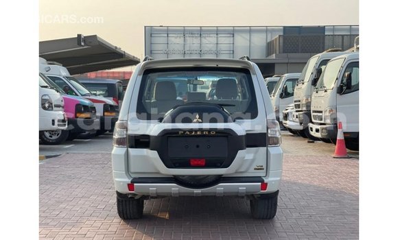 Ra Imported Mitsubishi Pajero funfun Ọkọ̀ in Import - Dubai ni Ashanti Ra Imported Mitsubishi Pajero funfun Ọkọ̀ in Import - Dubai ni Ashanti