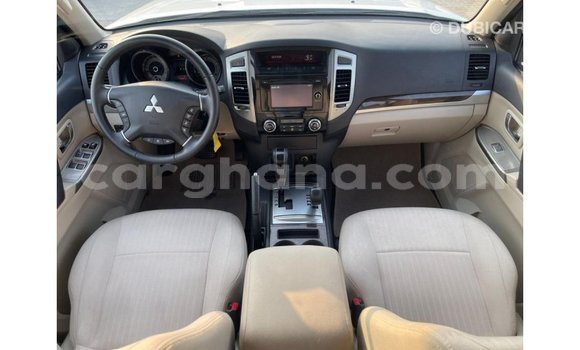Ra Imported Mitsubishi Pajero funfun Ọkọ̀ in Import - Dubai ni Ashanti Ra Imported Mitsubishi Pajero funfun Ọkọ̀ in Import - Dubai ni Ashanti