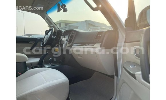 Ra Imported Mitsubishi Pajero funfun Ọkọ̀ in Import - Dubai ni Ashanti Ra Imported Mitsubishi Pajero funfun Ọkọ̀ in Import - Dubai ni Ashanti