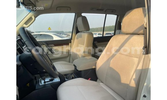 Ra Imported Mitsubishi Pajero funfun Ọkọ̀ in Import - Dubai ni Ashanti Ra Imported Mitsubishi Pajero funfun Ọkọ̀ in Import - Dubai ni Ashanti
