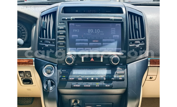 Buy Import Toyota IST White Car in Import - Dubai in Ashanti Buy Import Toyota IST White Car in Import - Dubai in Ashanti