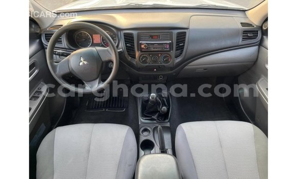 Sayi Imported Mitsubishi L200 White Mota in Import - Dubai a Ashanti Sayi Imported Mitsubishi L200 White Mota in Import - Dubai a Ashanti